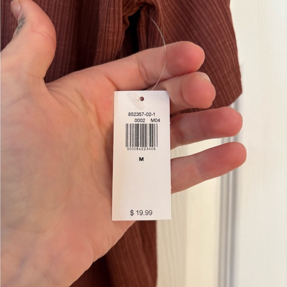 NWT Old Navy Women's Short Sleeve Top - Rust color - Picture 5 of 5